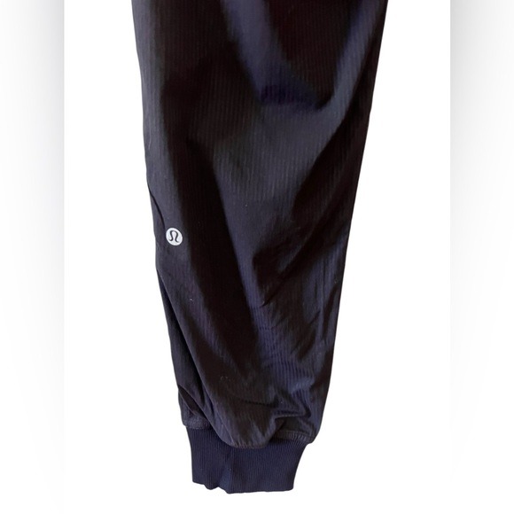 Lululemon Dance Studio Joggers  size 4 Black 29 in inseam pants - Picture 7 of 9
